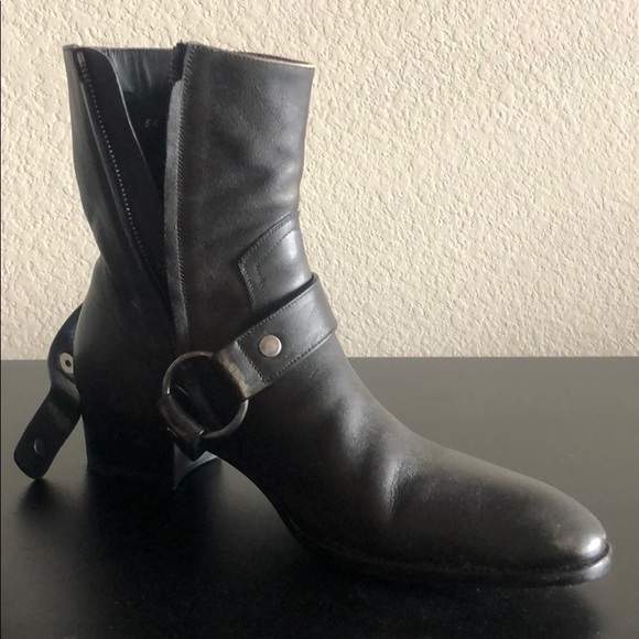 Saint Laurent stonewashed Charcoal boots, - Picture 4 of 6